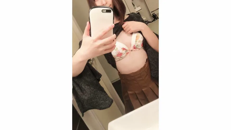 [4321-014] Full video with face revealed [Smooth hairless pussy] [Married for 2 years] To make ends meet, she inserts a cock other than her husbands for the first time lol. Fucking with an extremely frustrated married woman! - HeyDouga